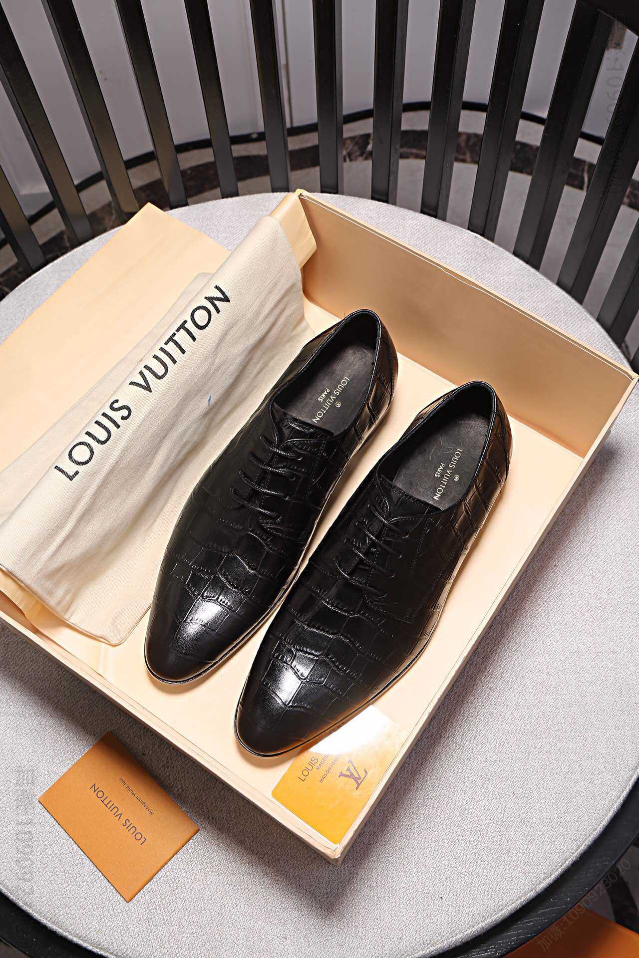 Louis Vuitton LV鞋面进口牛皮 水染牛皮内里 真皮大底男士商务正装皮鞋