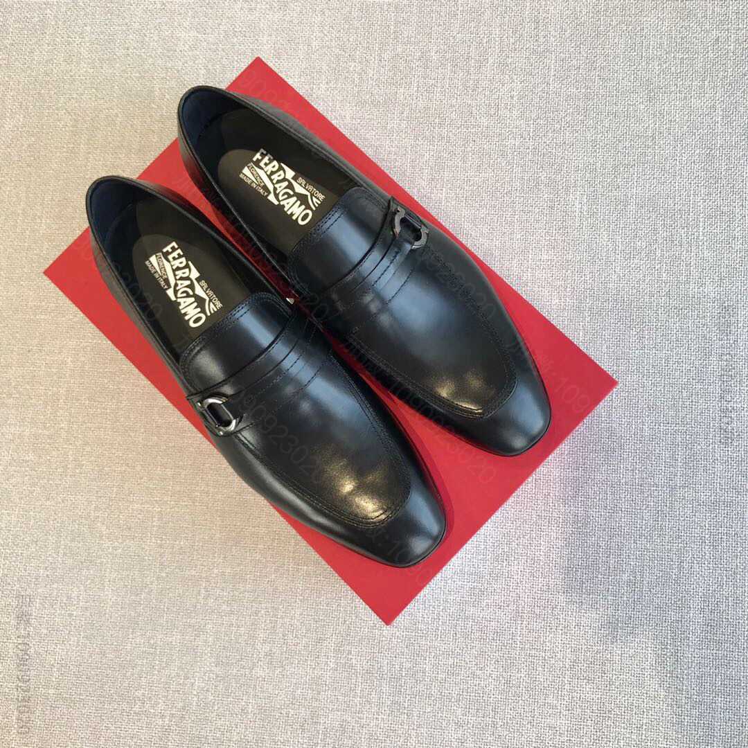 菲拉格慕Ferragamo 鞋面进口小牛皮休闲商务皮鞋