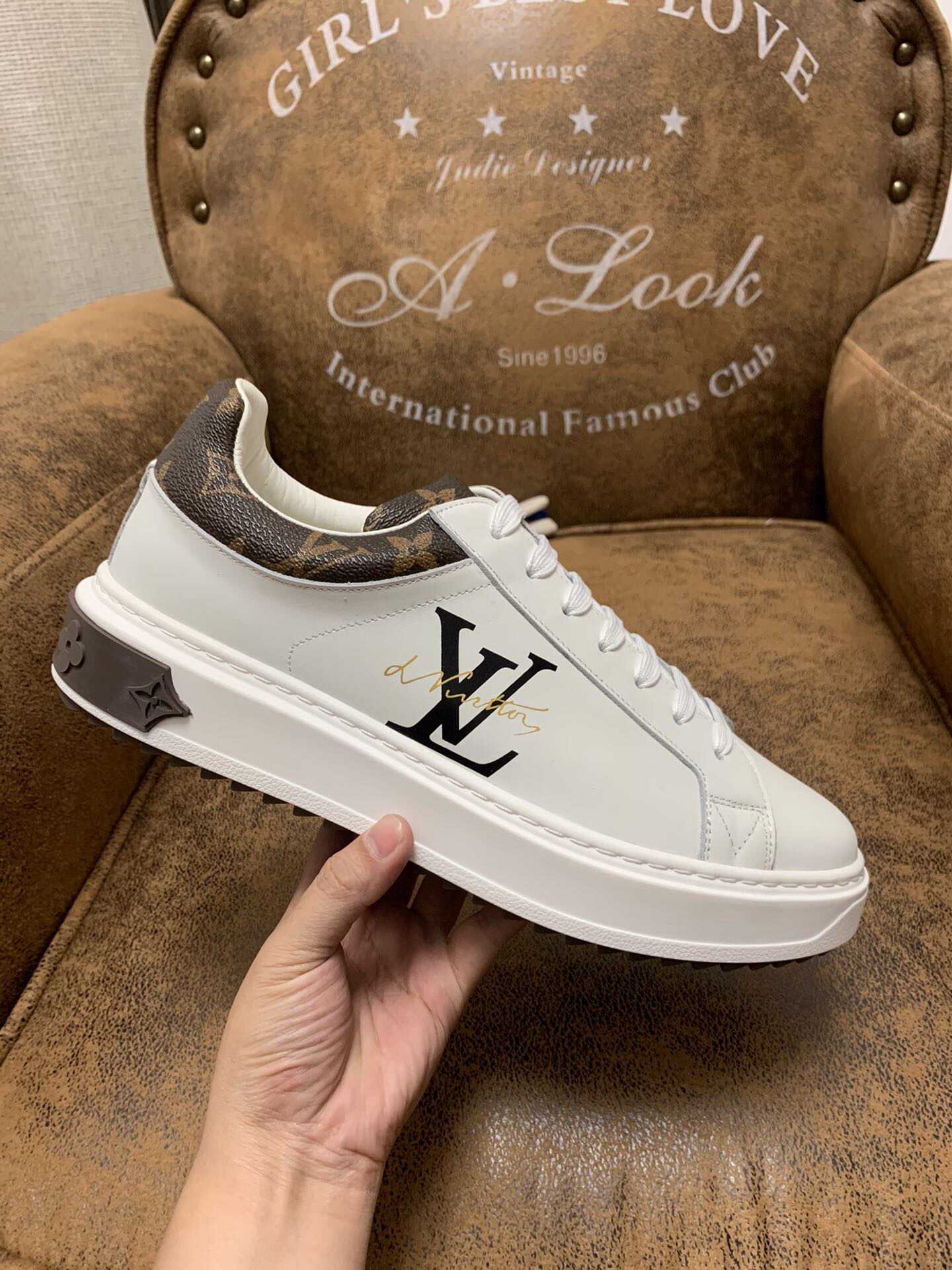 Louis Vuitton路易威登 原版代购品质 顶级原版男士运动鞋 LV男士运动鞋 