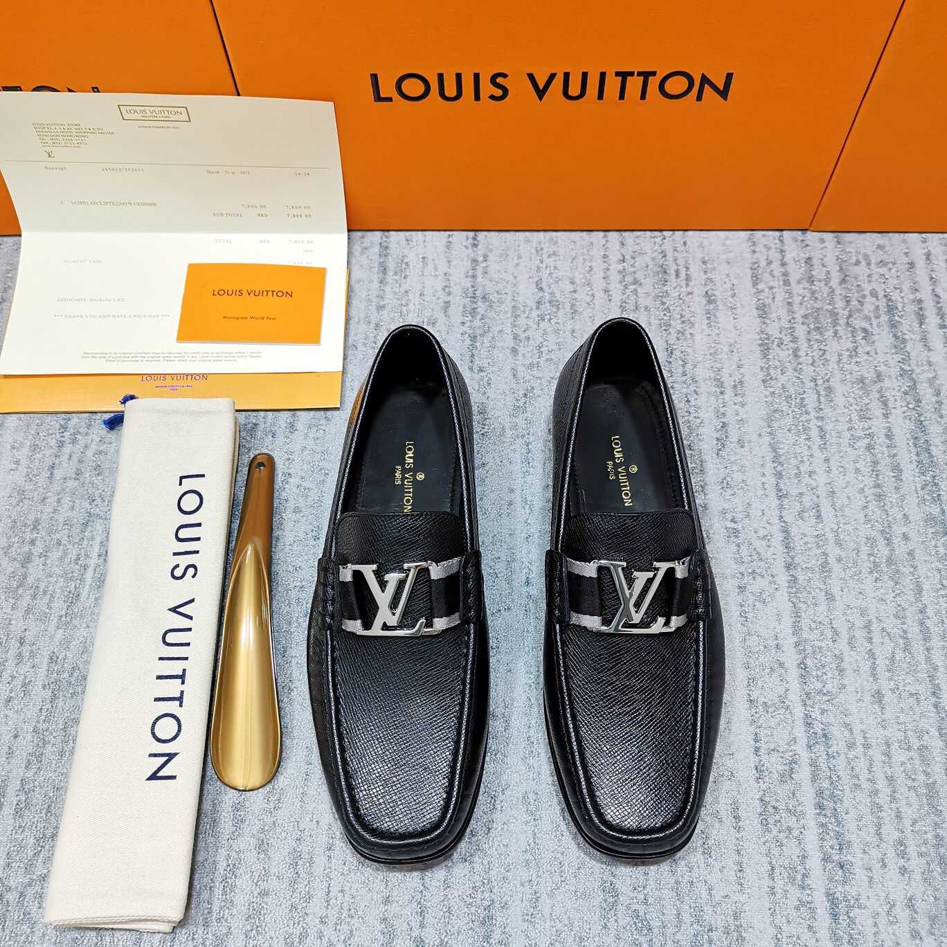 LV/路易威登 采用进口小牛皮制成LV 新款乐福鞋MONTAIGNE便鞋