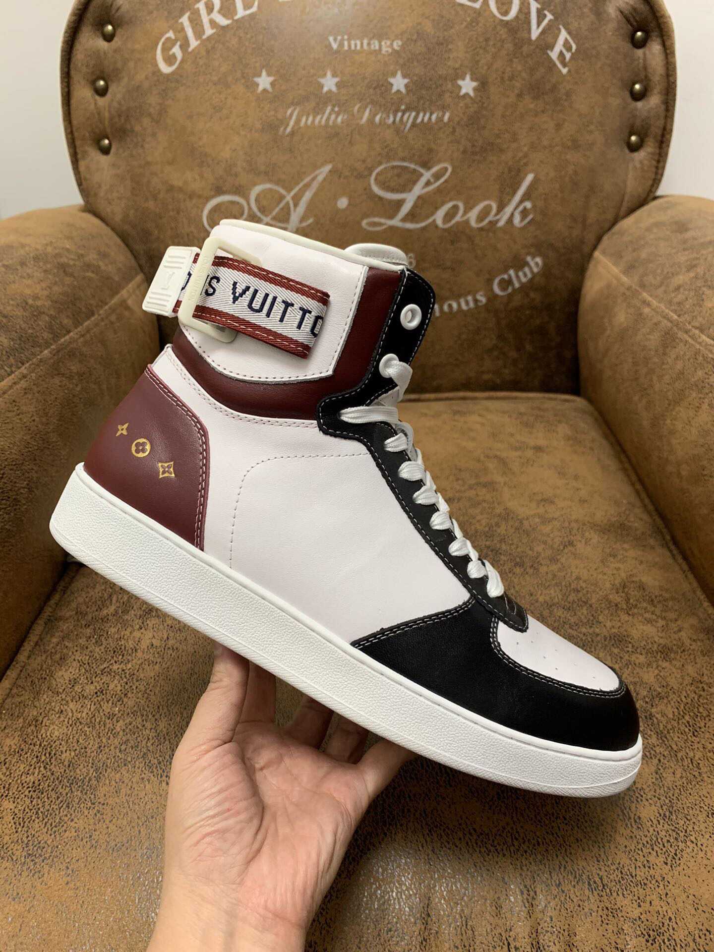 《LOUIS VUITTON》路易威登 顶级代购男士2023专柜同步 鞋面意大利进口材牛皮男士高帮鞋