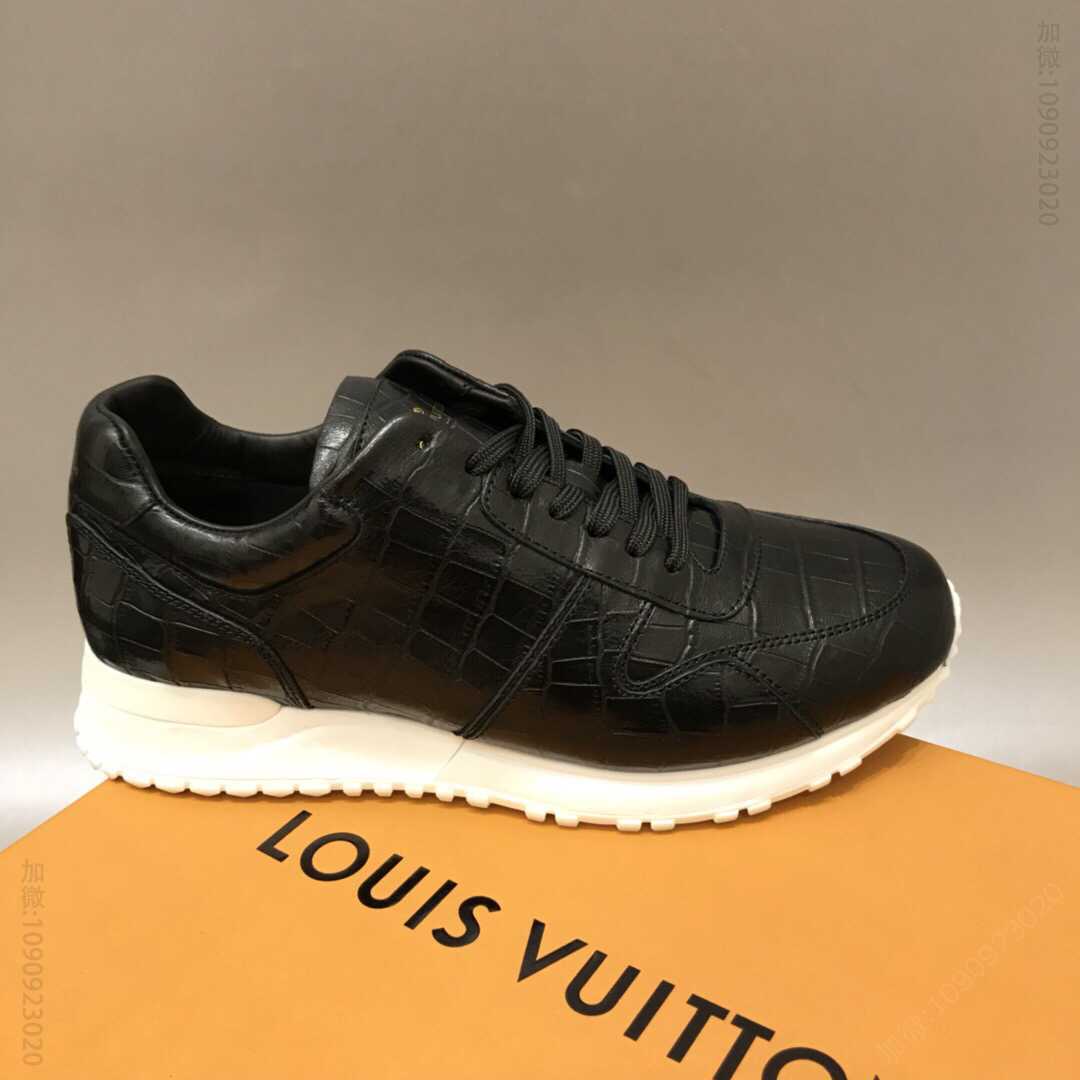 LOUIS UITTON路易登 意大利进口鳄鱼皮男士运动鞋