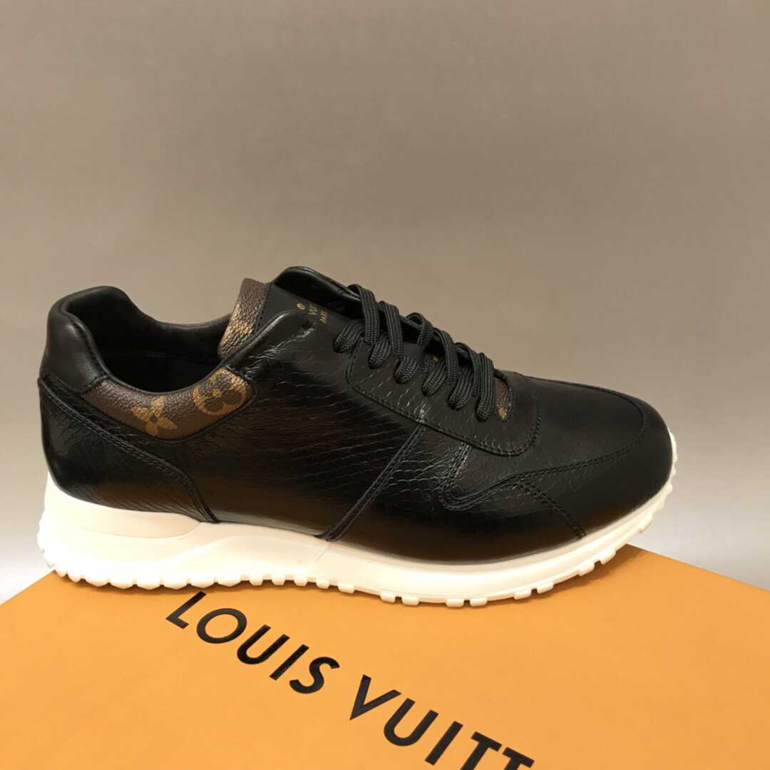 原单LV男士运动鞋 奢侈品牌LV男士运动鞋 LOUIS UITTON路易登 意大利进口鳄鱼皮男士运动鞋 