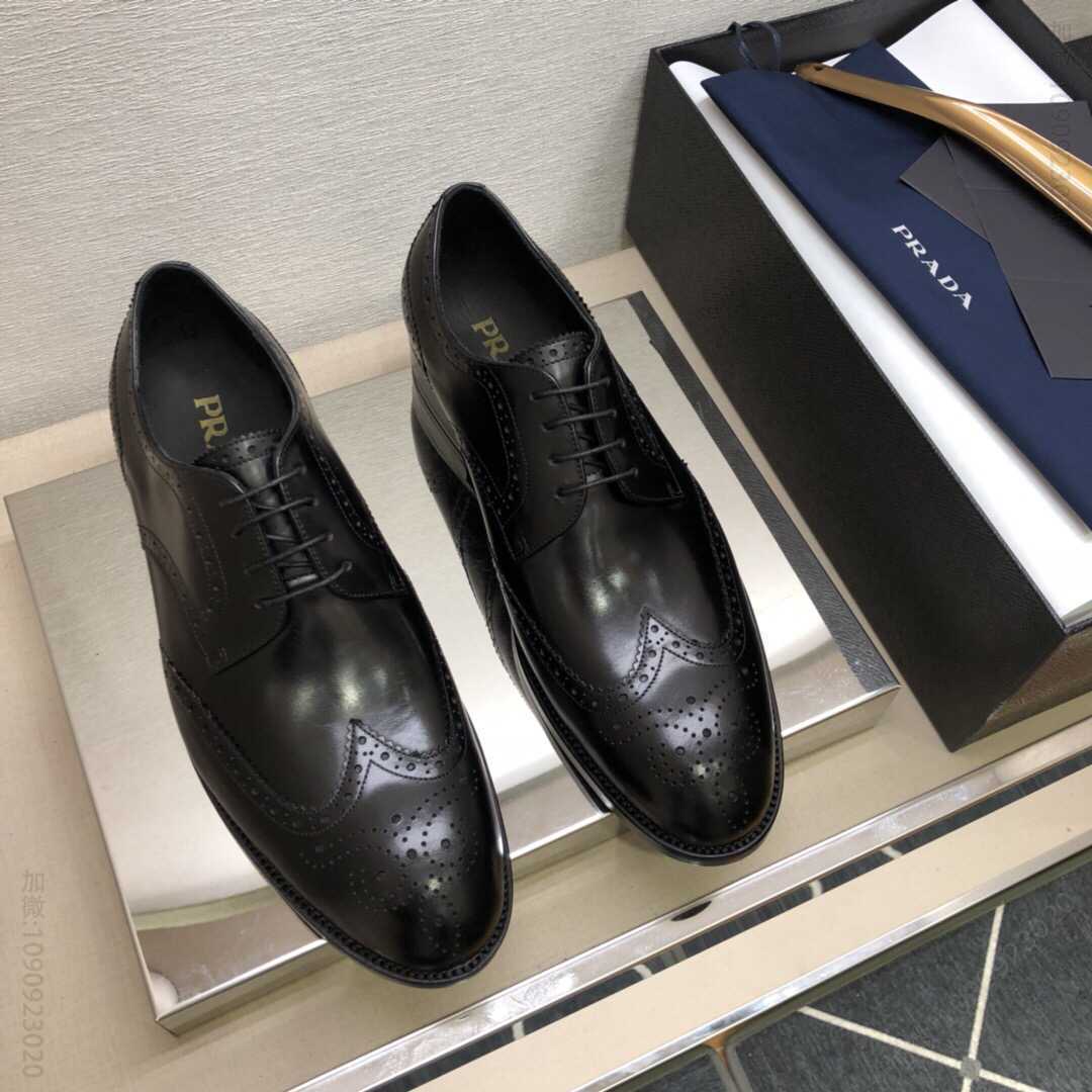 Prada普拉达 内里：小牛皮配树膏皮固特异手工款男士正装皮鞋
