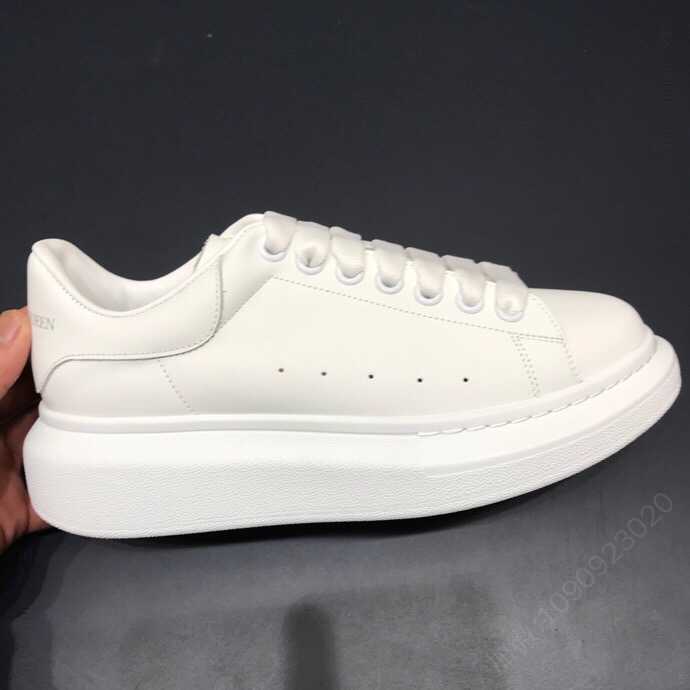 McQueen 麦昆-2023最新款万年款运动小白鞋