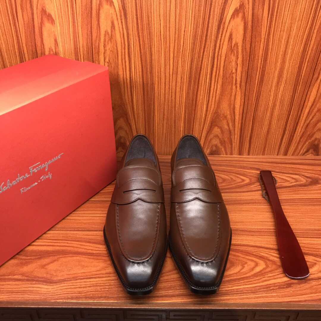 高仿菲拉格慕男士皮鞋 菲拉格慕最新款牛皮制作男士商务皮鞋 高仿菲拉格慕皮鞋网站 