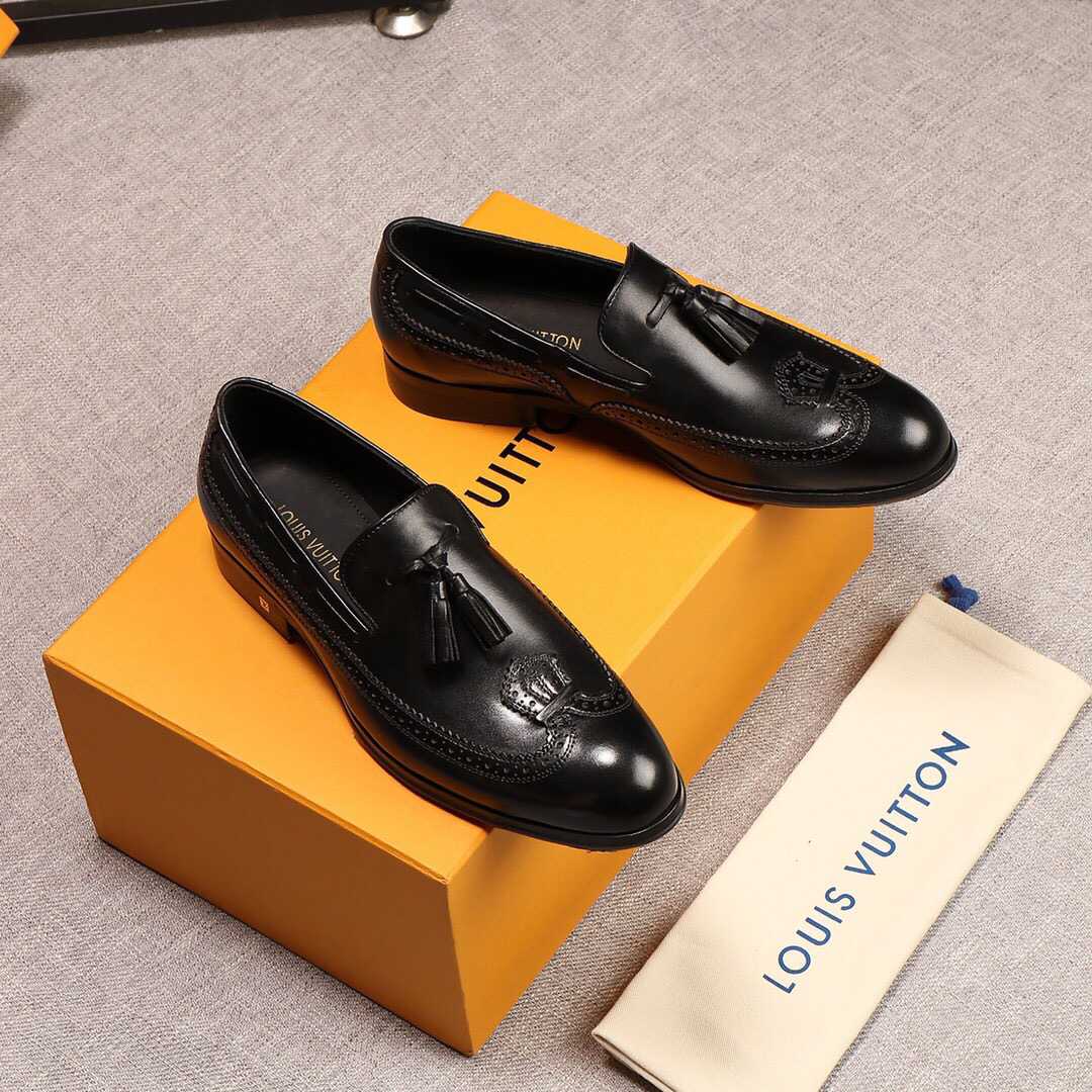 LOUIVUITTON(路威登）进口牛皮制作商务休闲皮鞋 路易威登男士平版鞋 