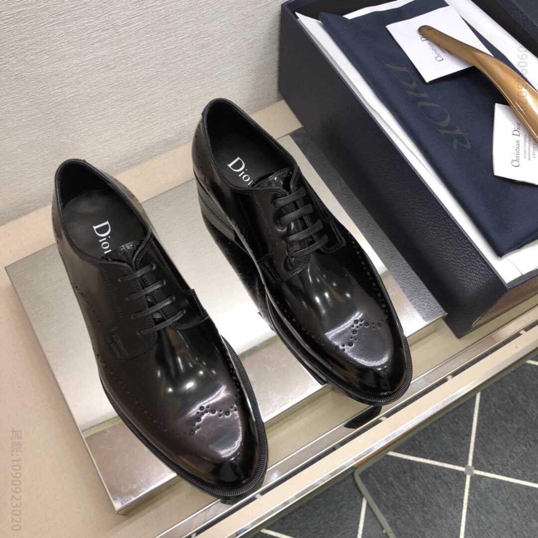 Dior迪奥 纯正高品质可原版小牛皮！内里：小牛皮配树膏皮男士正装皮鞋