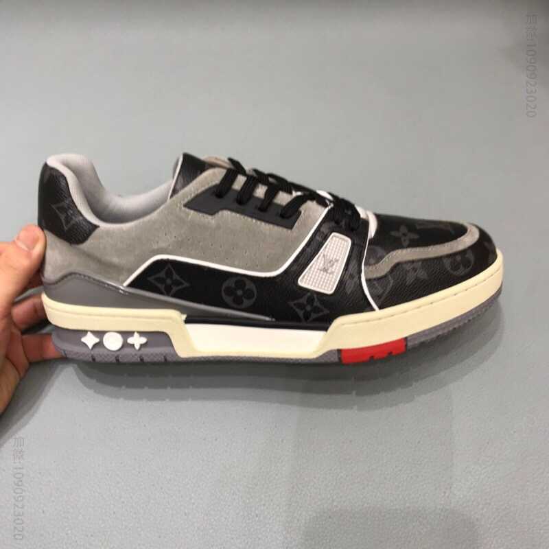 LOUIS VUITTON 路易威登专柜最新TRAINER男士运动休闲系列