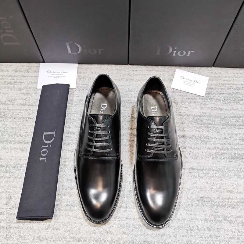 Dior 迪奥 最新款德比男士皮鞋，系带设计正装鞋