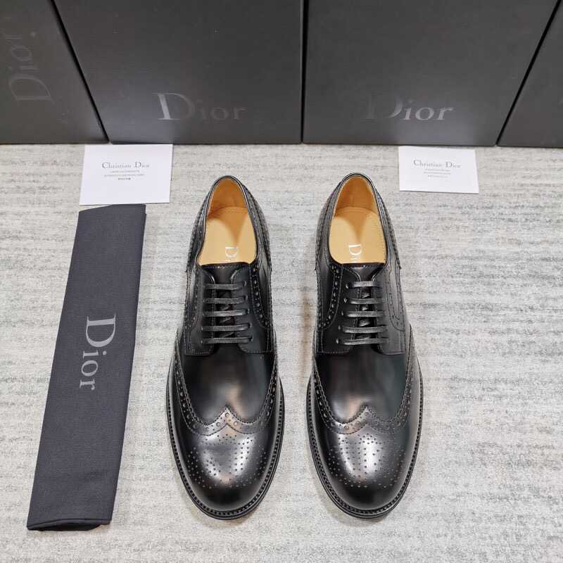 高仿迪奥男鞋价格 Dior 迪奥 最新款德比男士皮鞋，系带设计正装鞋 