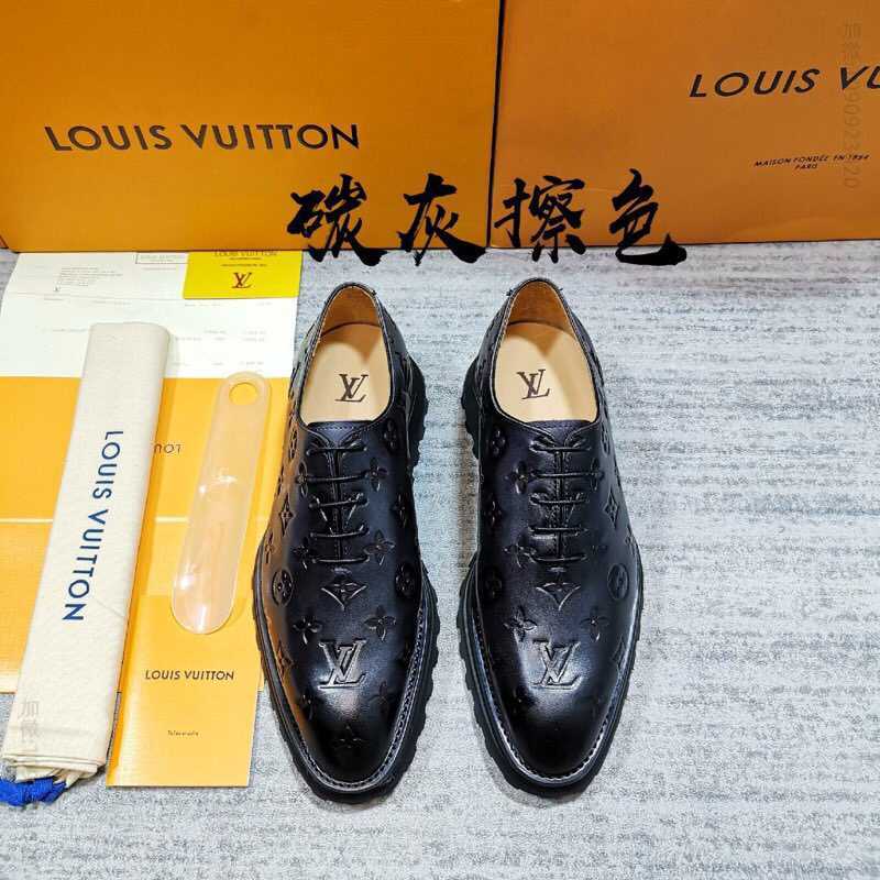 LV/路易威登 蜡面小牛皮LV 新款厚底皮鞋系列