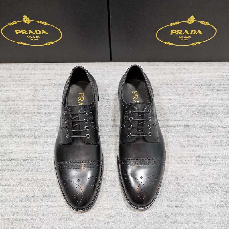 高仿普拉达男士皮鞋 普拉达男士皮鞋商城 P90153 普拉达新款金标男士正装皮鞋系列 