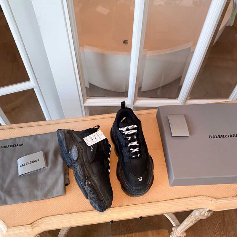 Balenciaga Triple-s 巴黎世家 真气垫水晶老爹鞋