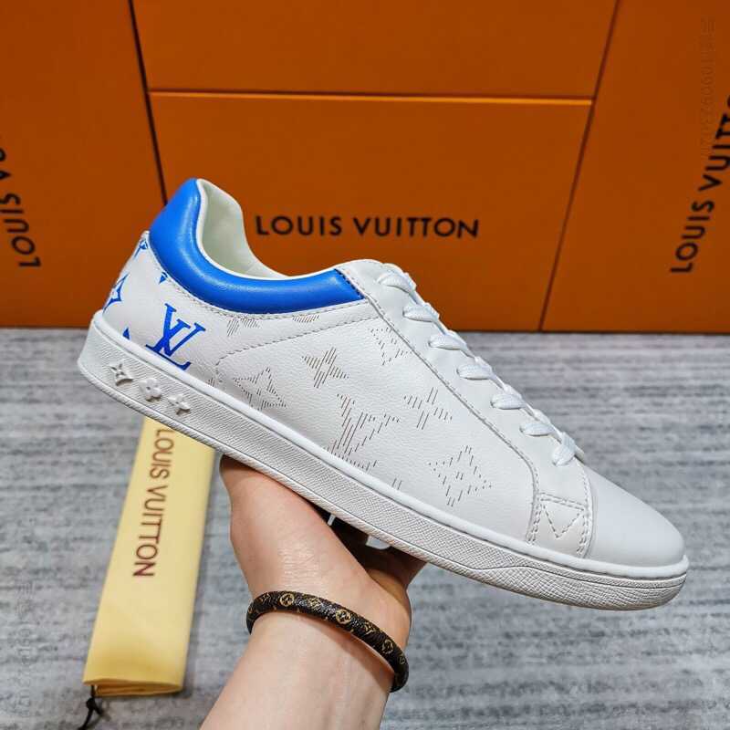 LV/路易威登 白色粒面小牛皮经典Monogram 图案LV 低帮小白鞋系列板鞋休闲鞋