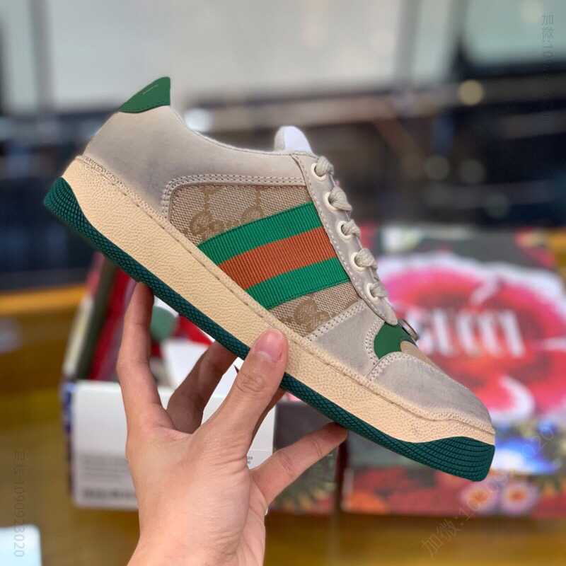 Gucci古驰 以侧面条纹织带和 Gucci 复古标识休闲小脏鞋
