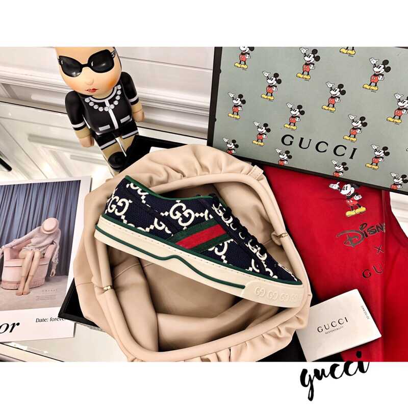 gucci古驰 新款米奇联名色彩拼接卡通系带情侣款板鞋系列