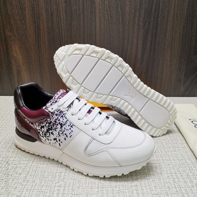 LV/路易威登 标志性LV 新款 RUN AWAY 男士运动鞋