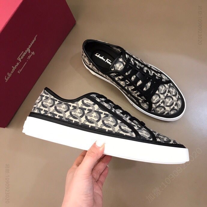 Ferragamo菲拉格慕 2023夏季原厂老花帆布帮休闲鞋