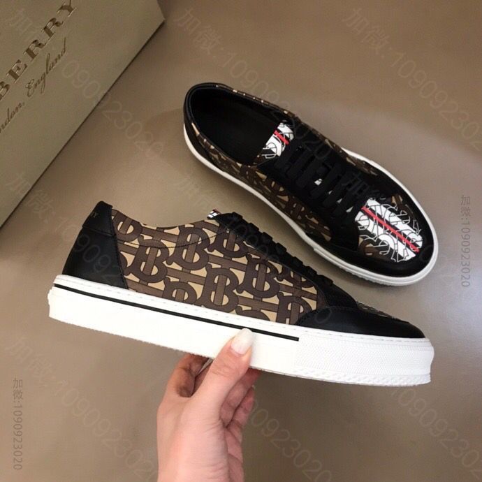 Burberry巴宝莉 B家2023春夏新品，男士经典低帮运动鞋