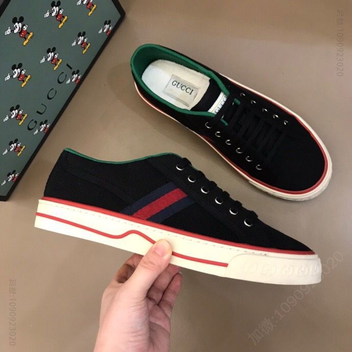 Gucci古驰 G家 Tennis 1977系列情侣GG运动帆布鞋