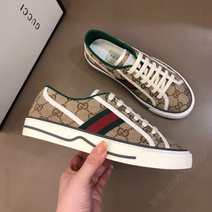 Gucci古驰 G家 Tennis 1977系列情侣GG运动帆布鞋