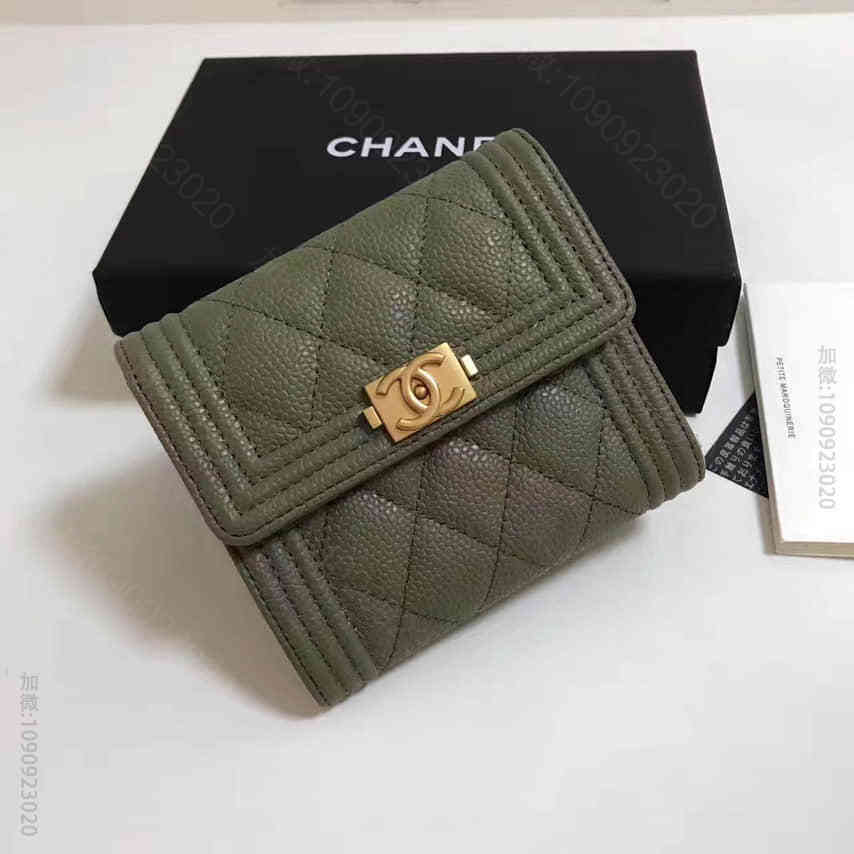 香奈儿/CHANEL 进口颗粒压花牛皮 短款钱包 A82288 墨绿拼粉色