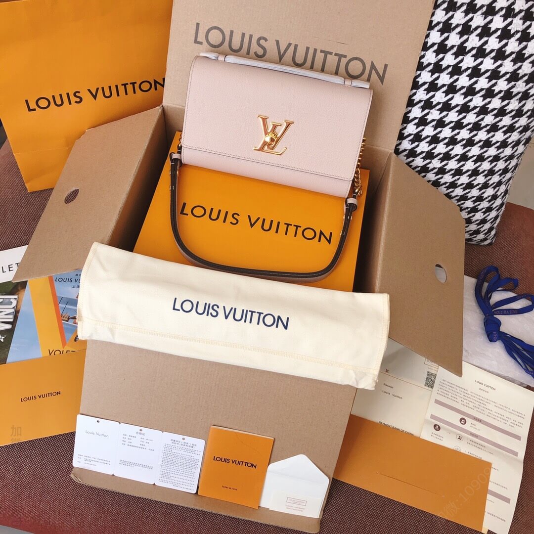 LV M56087 Lockme Clutch 手袋