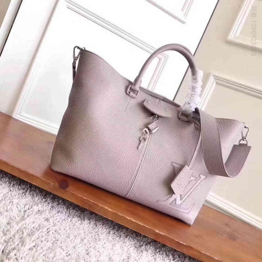 (路易威登)LV Taurillon浅咖小牛皮 LV标识 Pernelle手提包 M54779
