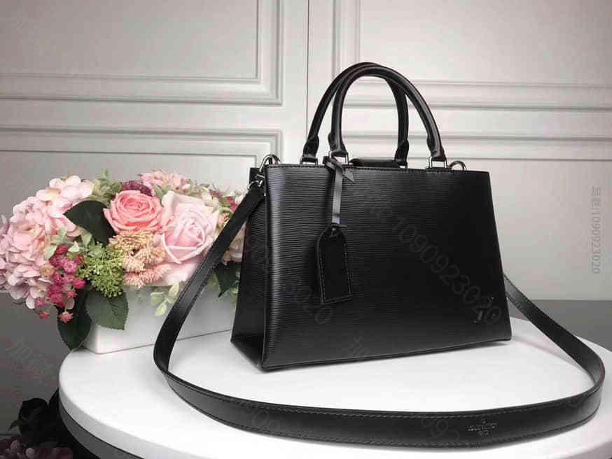 （路易威登）LV M51334 黑色水波纹Epi Leather Klebe...