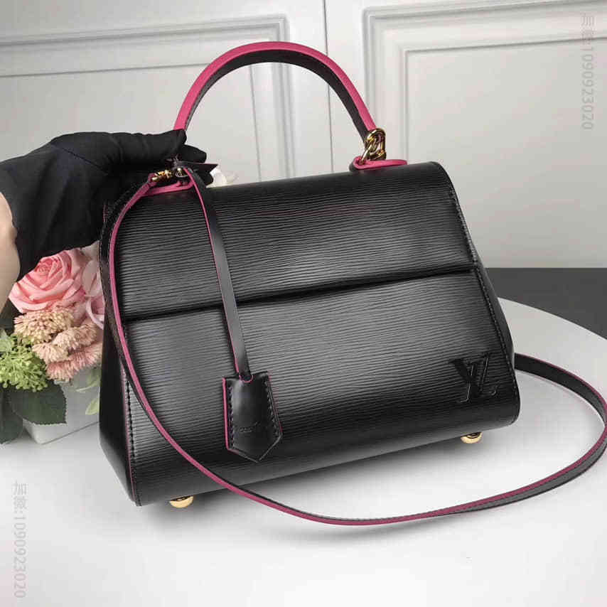 （路易威登）LV M54167 黑色玫红边 水波纹Epi Leather Cluny BB 手袋