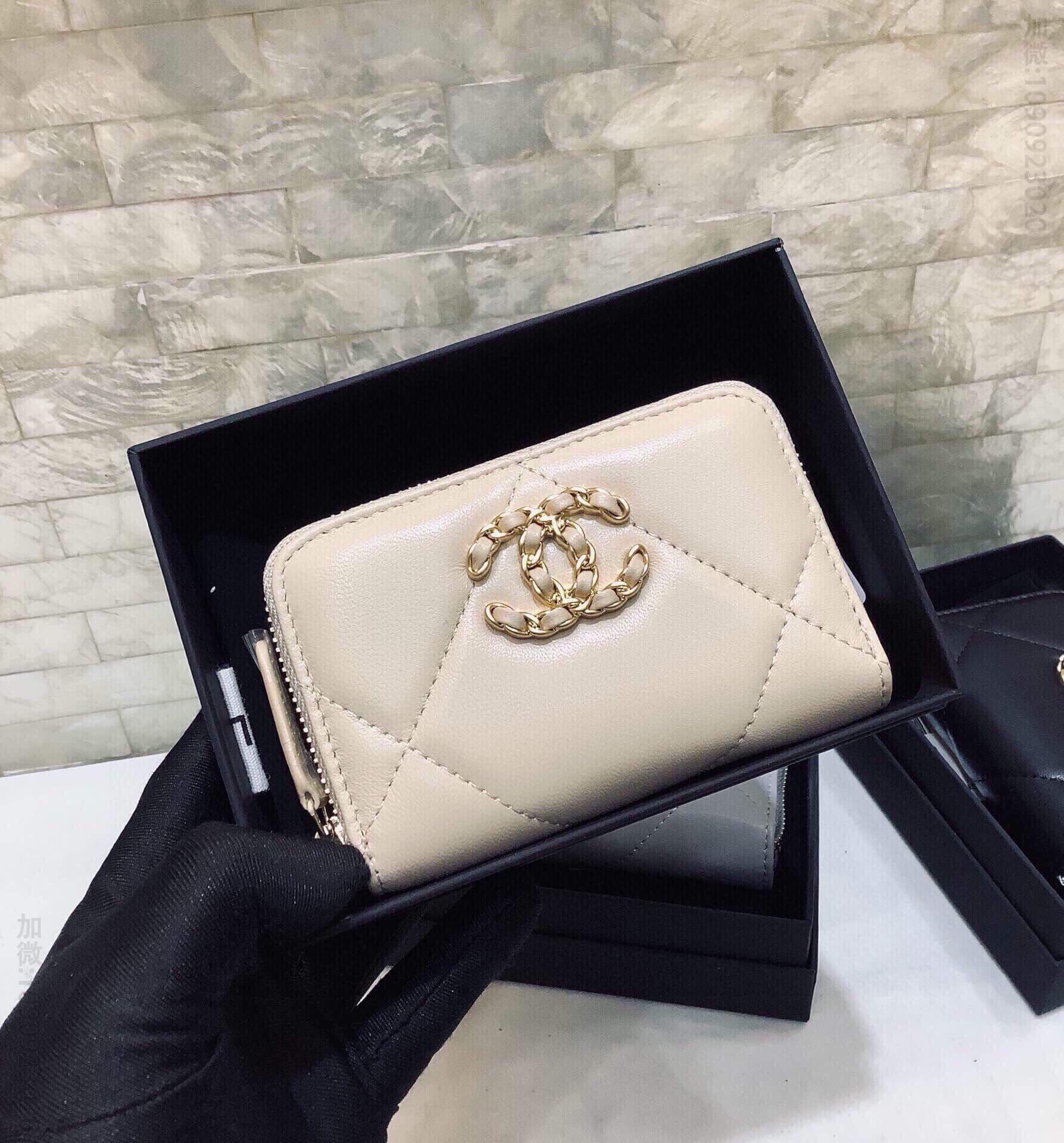 Chanel/香奈儿 经典菱格纹19羊皮金色大cc logo拉链卡包 AP0949杏色