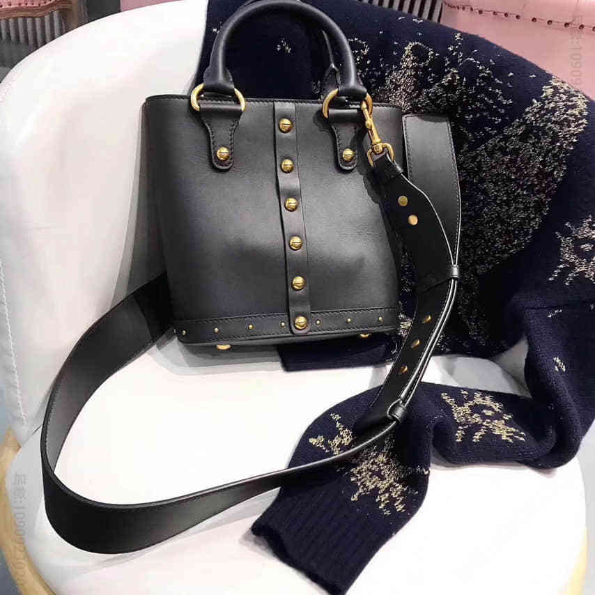 迪奥 dior 2017 FWdioravenue黑色 铆钉水桶包