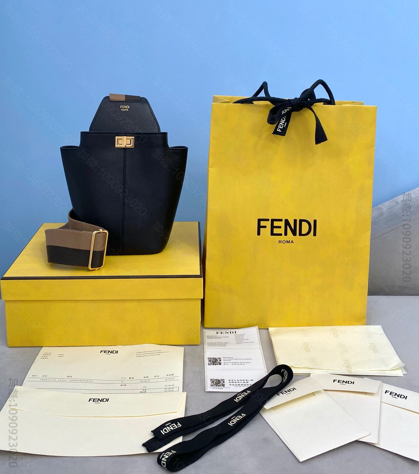 FENDI芬迪翻盖Guitar吉他包单肩斜挎桶包8301