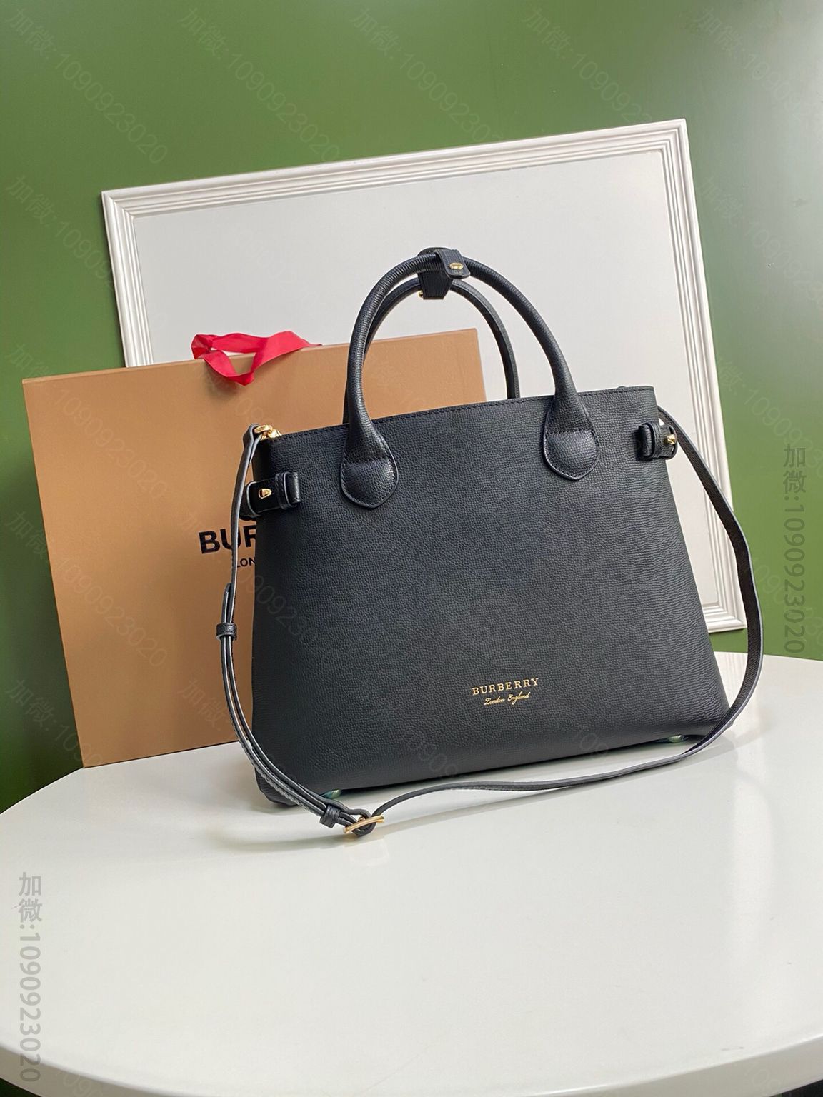 Burberry巴宝莉House 格纹棉质裁片The Banner 班纳手袋...