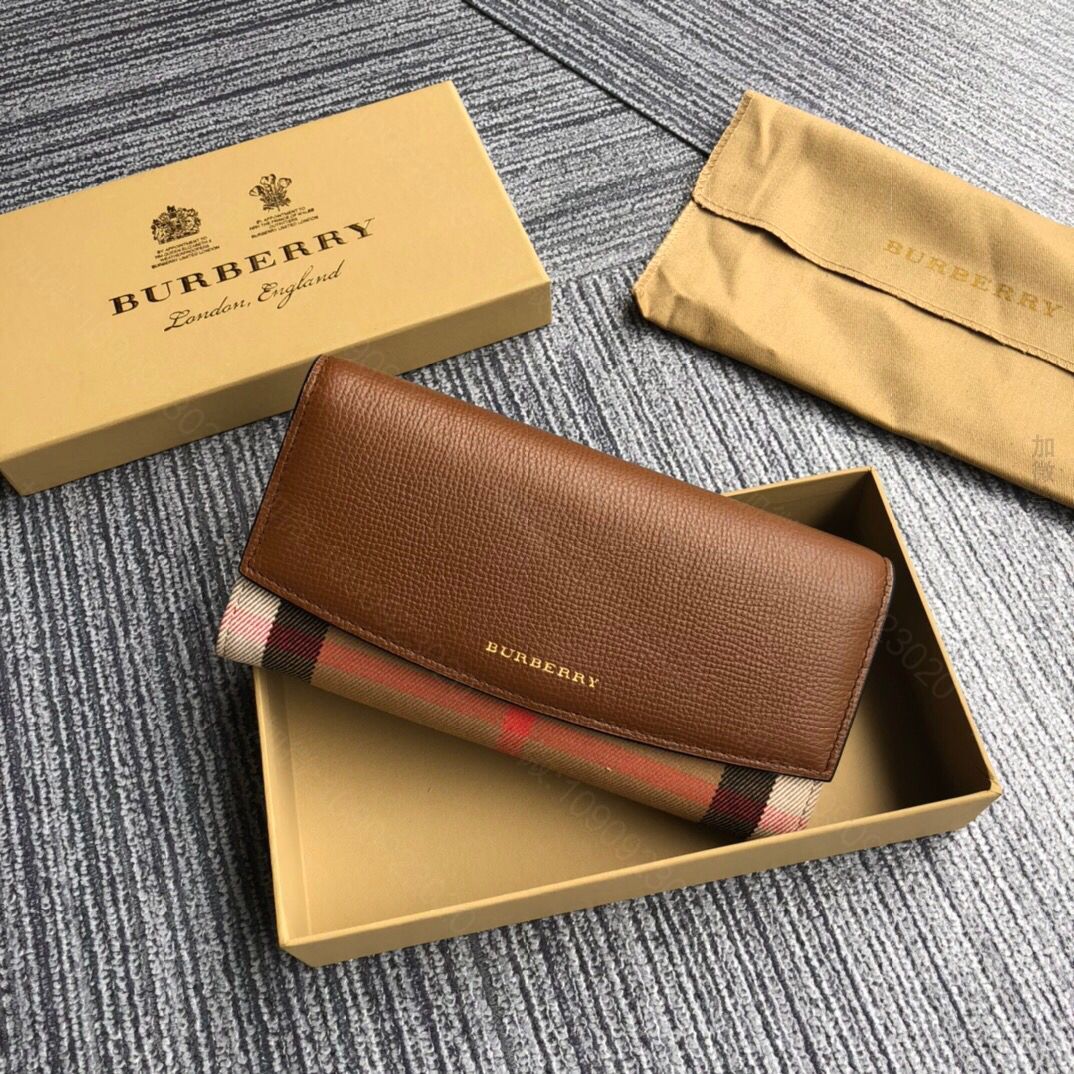 Burberry巴宝莉Banner手袋系列钱包