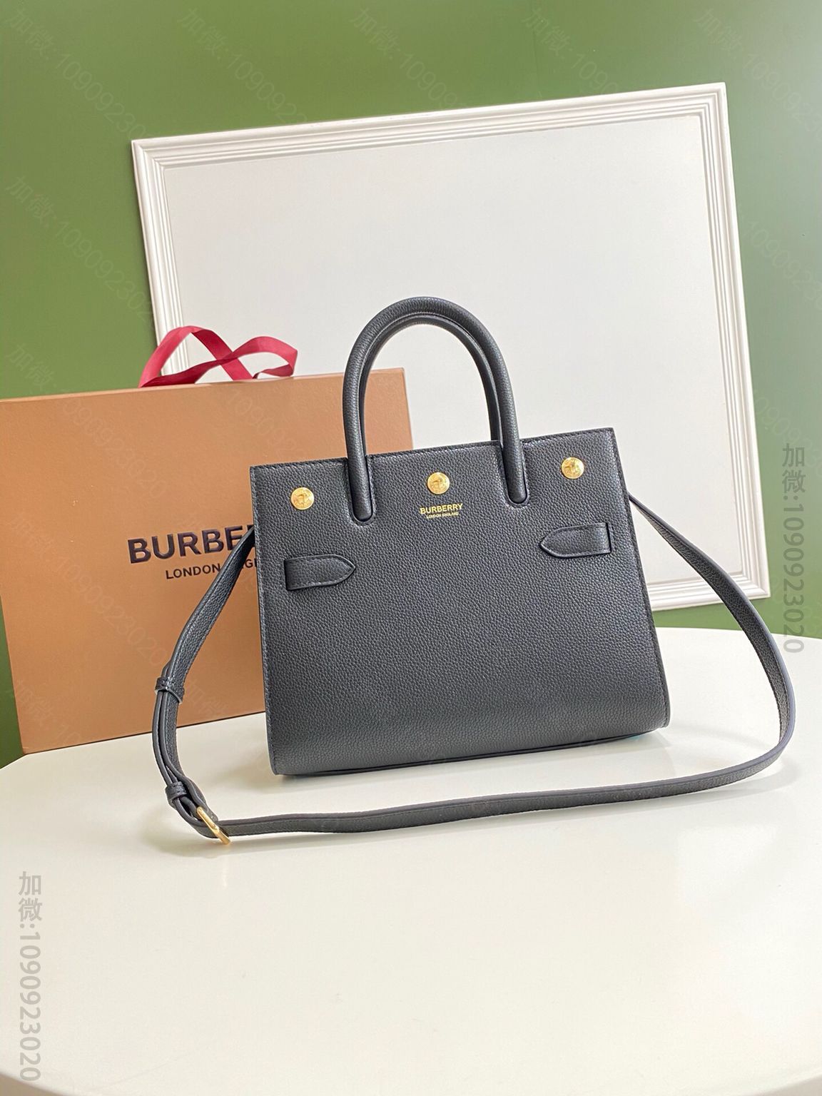 Burberry巴宝莉意大利鞣制粒纹皮革Title - 泰尔勒手袋