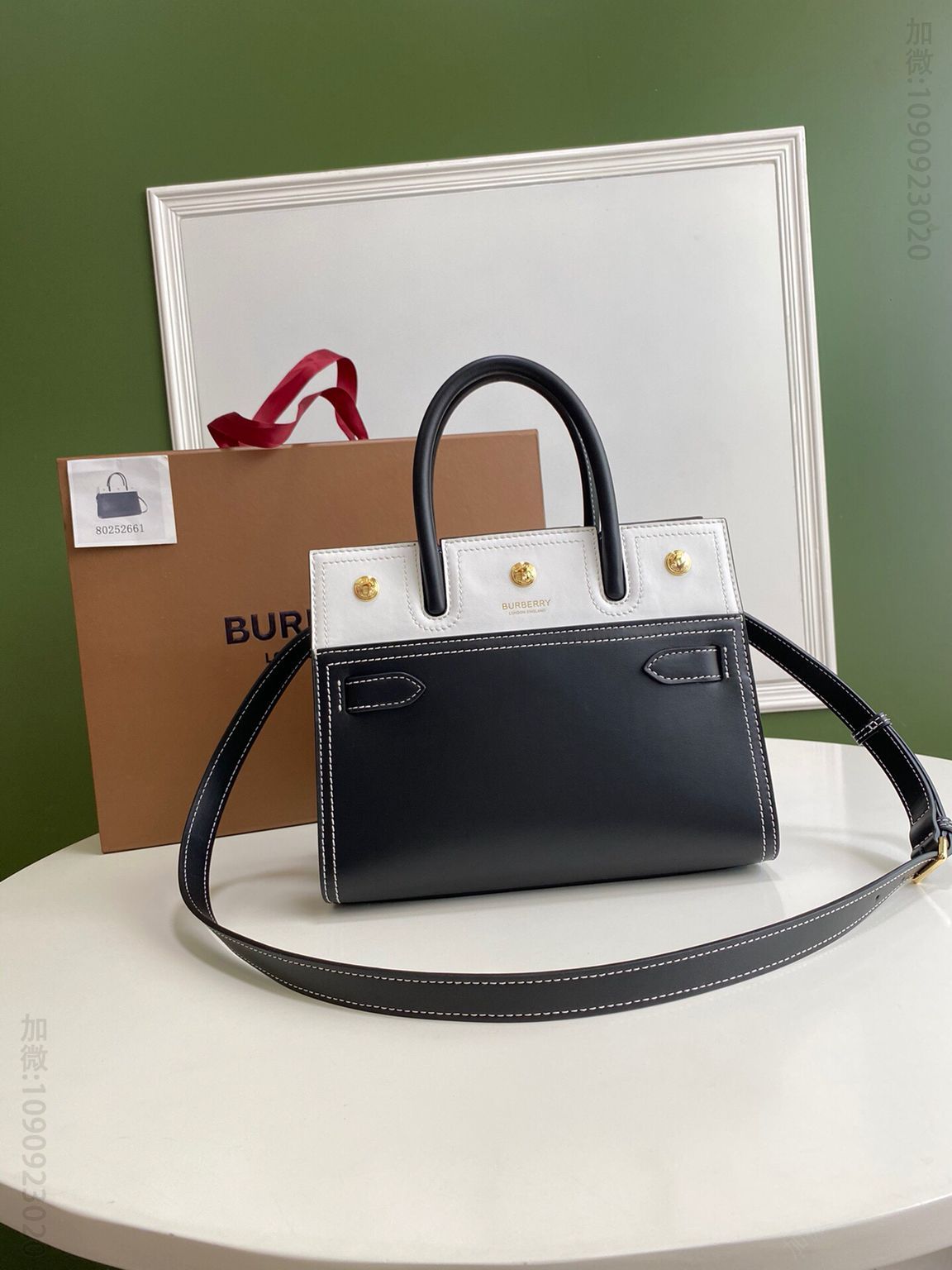 高仿博柏利女士手提包 博柏利女士手提包 Burberry巴宝莉意大利鞣制粒纹皮革Title - 泰尔勒手袋 