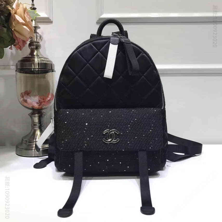 Chanel 秋冬新品双肩包