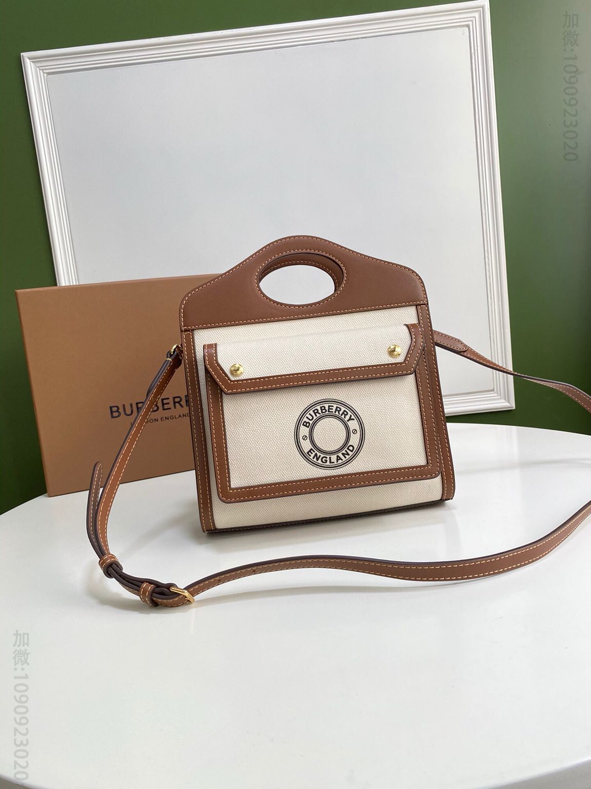 Burberry巴宝莉双色帆布装饰 Horseferry 印花托特包
