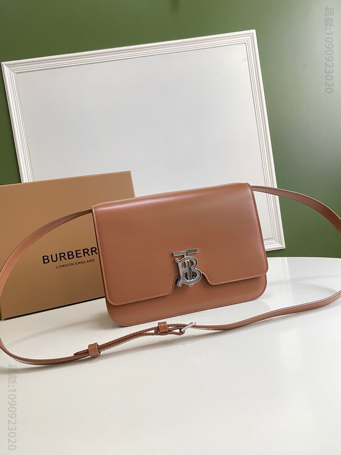 Burberry巴宝莉Thomas Bur灵感专属标识皮革单肩包