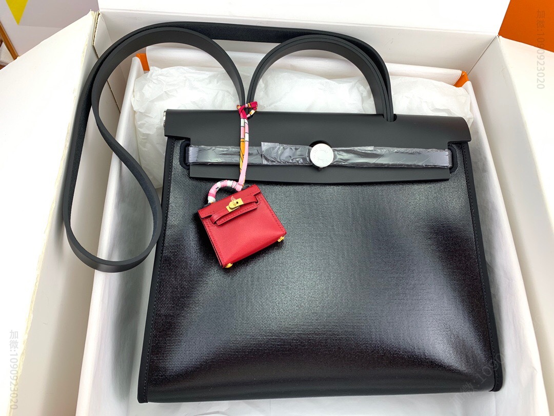 Hermes/爱马仕 Herbag 31 防水款 光面黑色拼杏拼黑