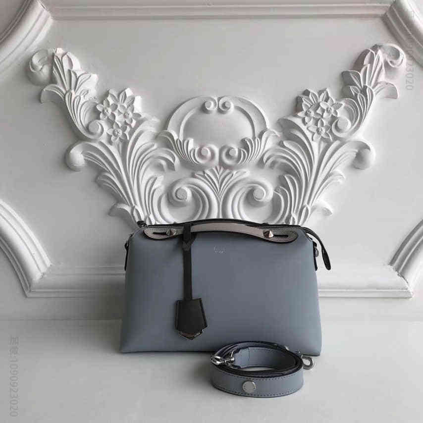 芬迪/FENDI 149S柔软小牛皮波士顿手提包