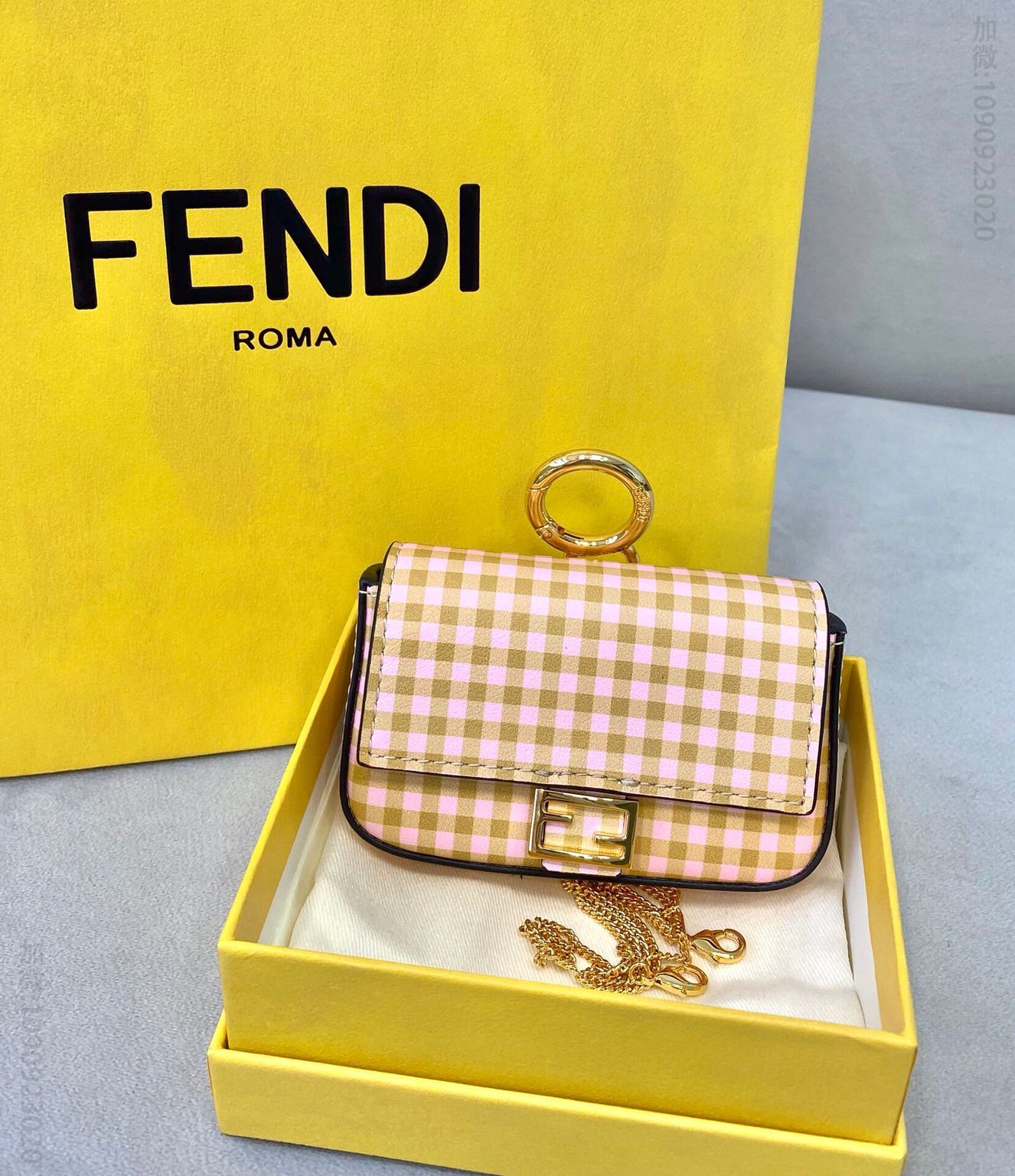 FENDI芬迪全皮小包钥匙包8290B