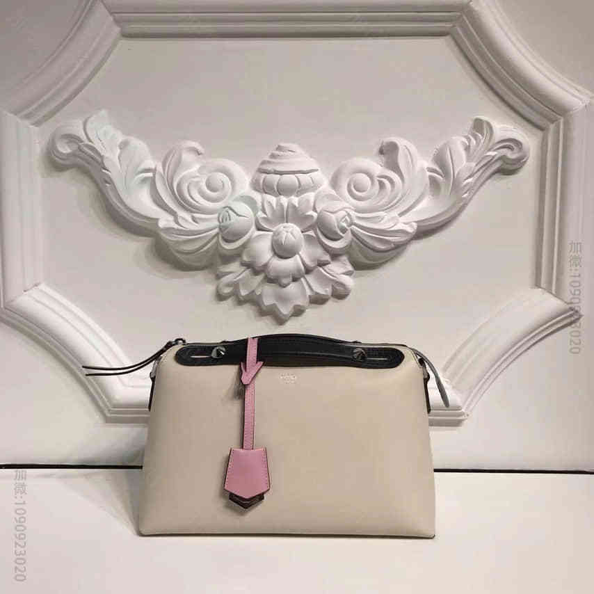 芬迪/FENDI 149S柔软小牛皮波士顿手提包