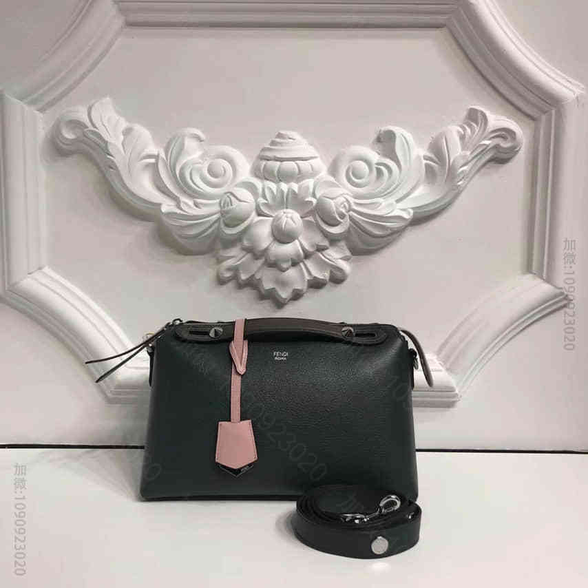 芬迪/FENDI 149S柔软小牛皮波士顿手提包