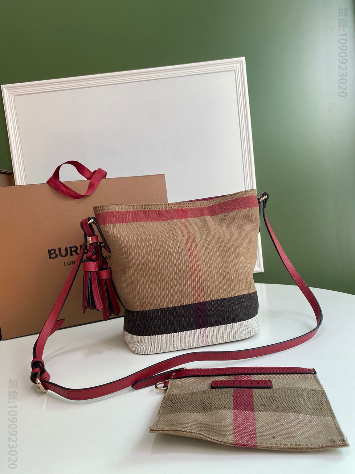 Burberry巴宝莉Canvas 格纹麻布The Ashby 艾仕贝手袋9361