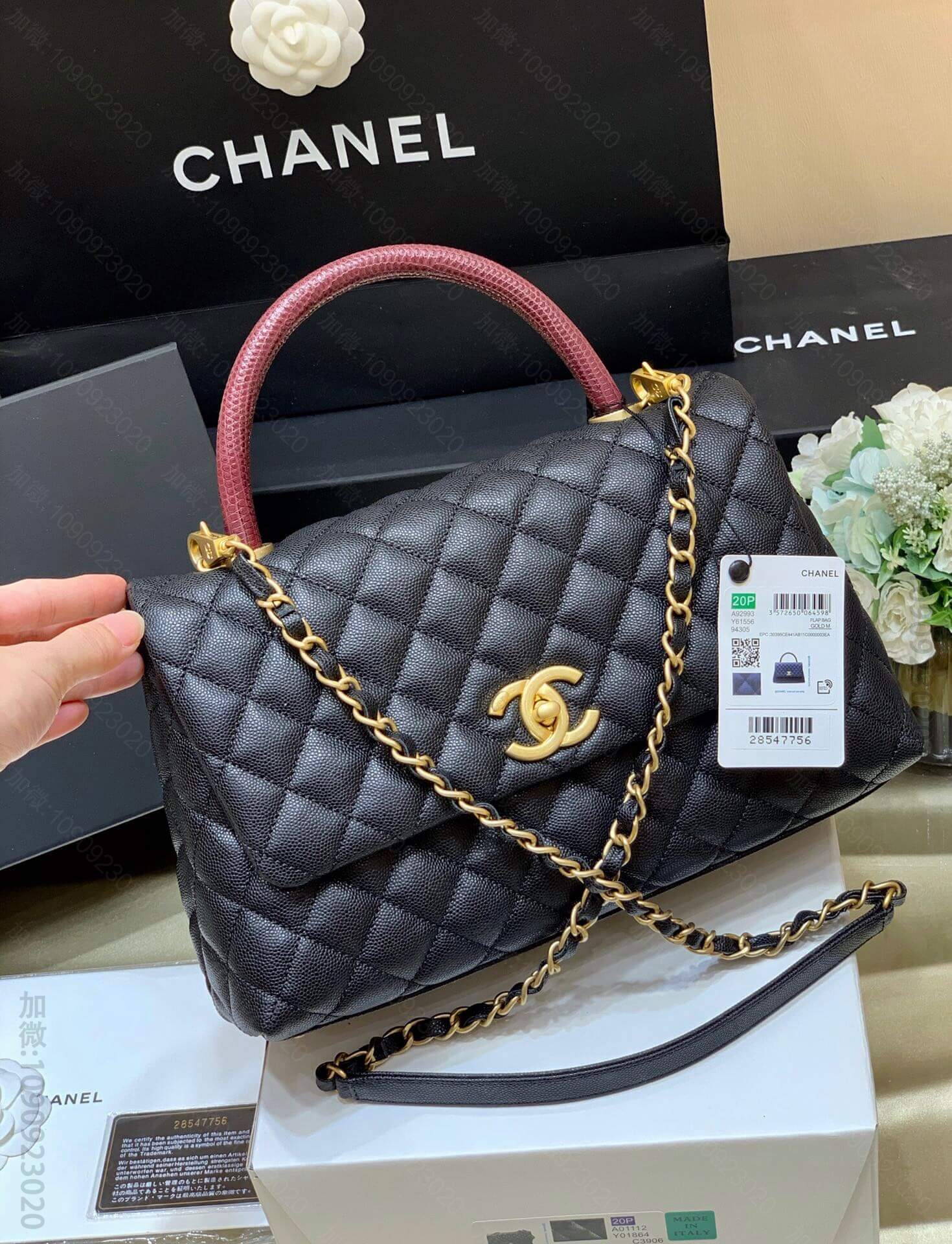 Chanel/香奈儿 经典款之Coco handle 中号手提包 A9299...