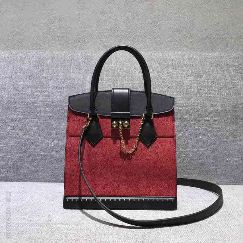 LOUIS VUITTON路易威登 LV Cour Marly 小号手袋