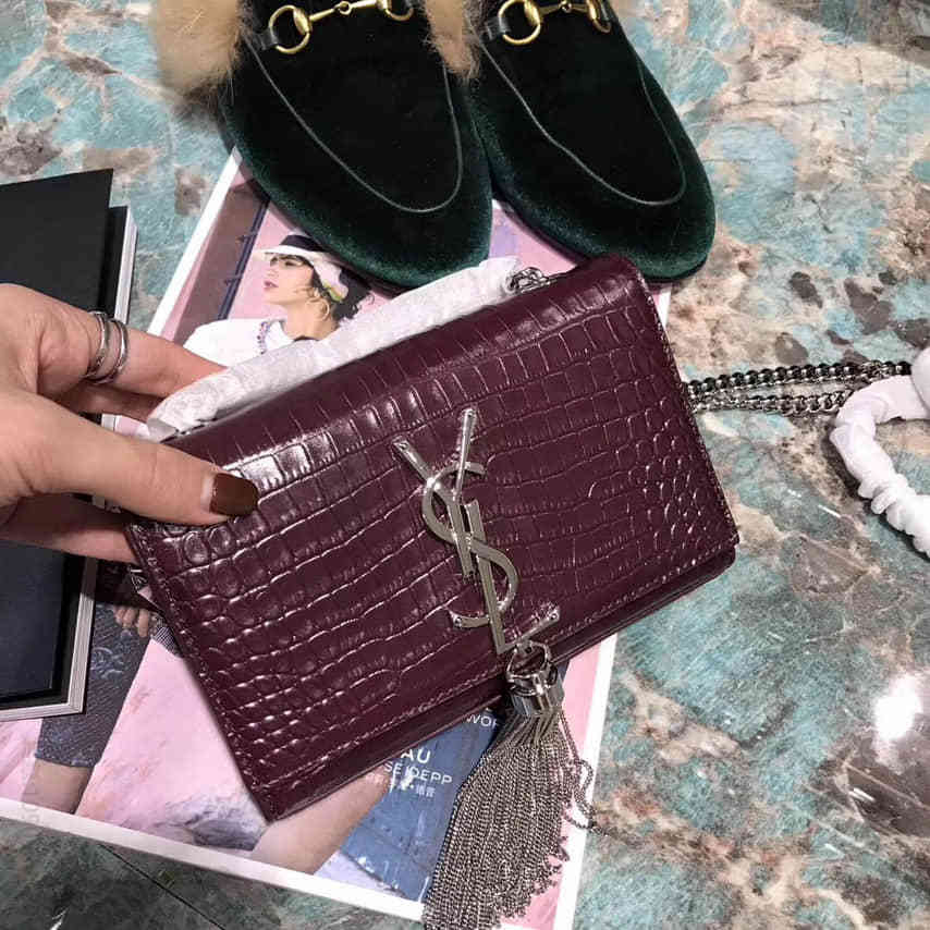 圣罗兰/ysl 17厘米鳄鱼纹链条包 354120酒红色